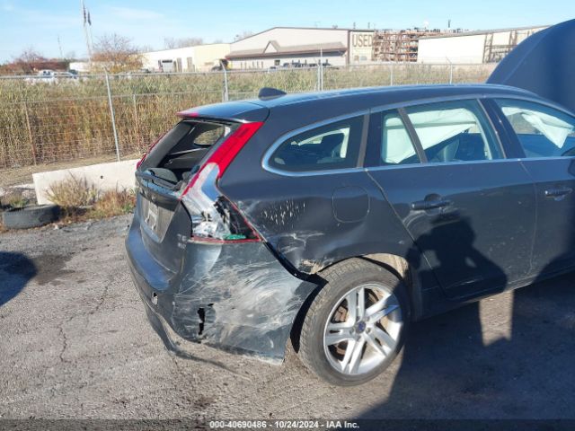 YV1612SK2F1217967 Volvo V60 T5 Premier