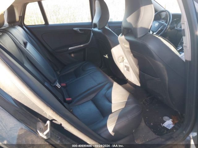 YV1612SK2F1217967 Volvo V60 T5 Premier