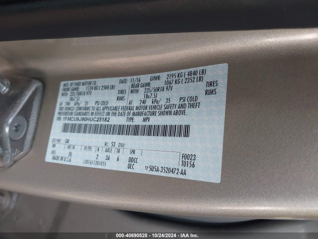 Ford Escape Titanium 2017 1FMCU9J90HUC25182 Image 9