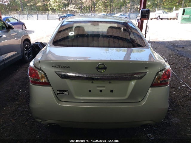 Nissan Altima 2.5 S 2015 1N4AL3AP0FN329923 Image 16