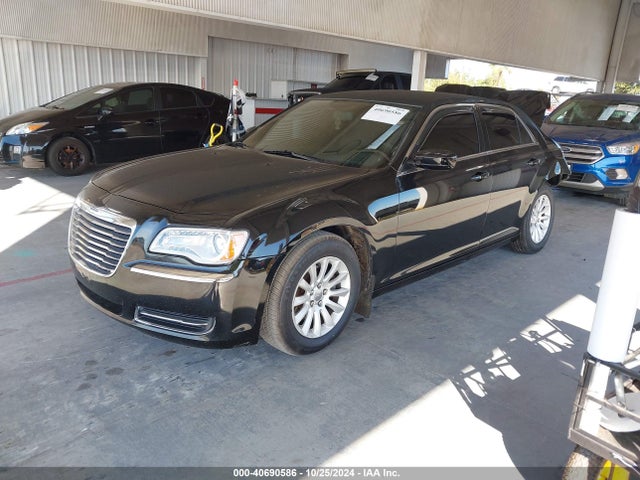 2C3CCAAG0EH327334 Chrysler 300
