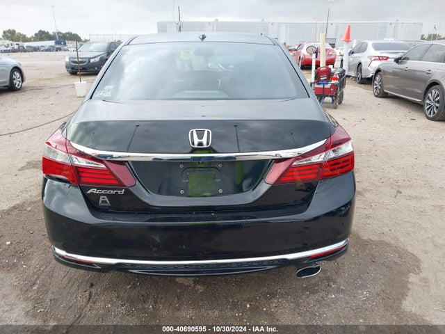 Honda ACCORD EX 2017 1HGCR2F77HA240270 Image 17