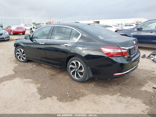 Honda ACCORD EX 2017 1HGCR2F77HA240270 Image 3