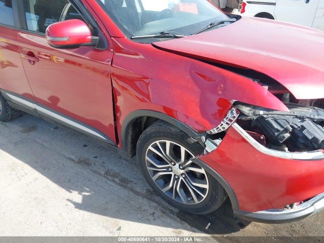 JA4AZ3A35GZ002492 Mitsubishi Outlander Se
