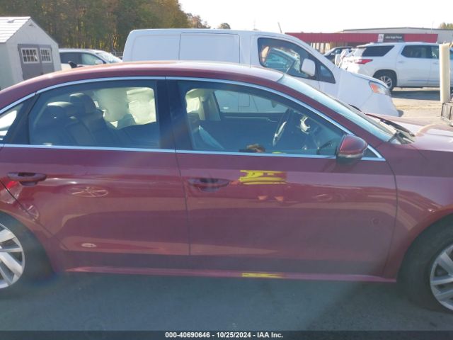 1VWBA7A32JC012249 Volkswagen Passat 2.0t Se