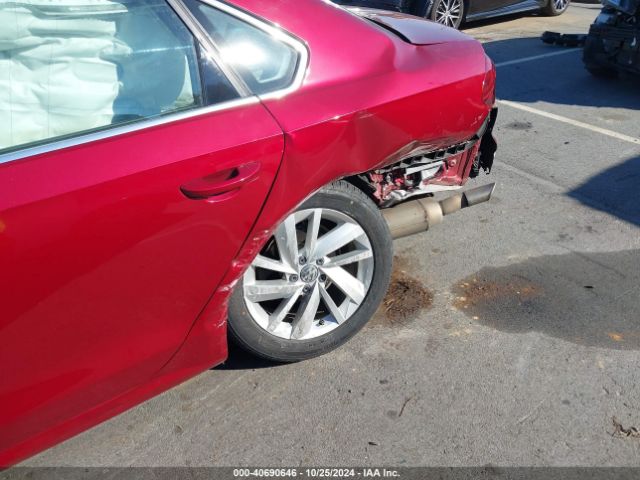 1VWBA7A32JC012249 Volkswagen Passat 2.0t Se
