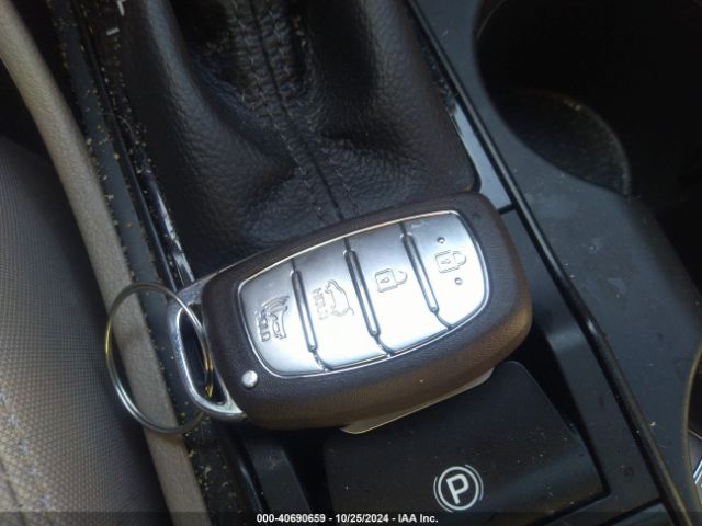 KM8J33A41MU362301 Hyundai Tucson Value