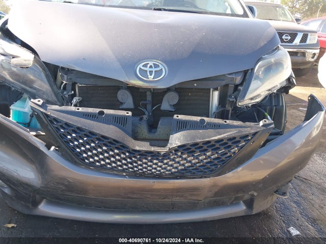 Toyota Sienna Se 8 Passenger 2015 5TDXK3DC4FS648980 Image 6