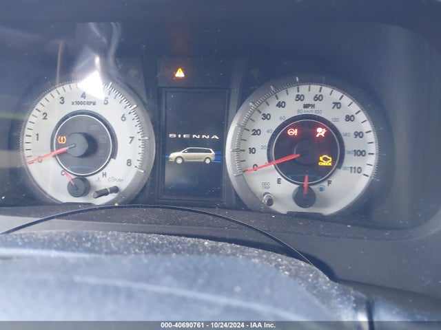 Toyota Sienna Se 8 Passenger 2015 5TDXK3DC4FS648980 Image 7