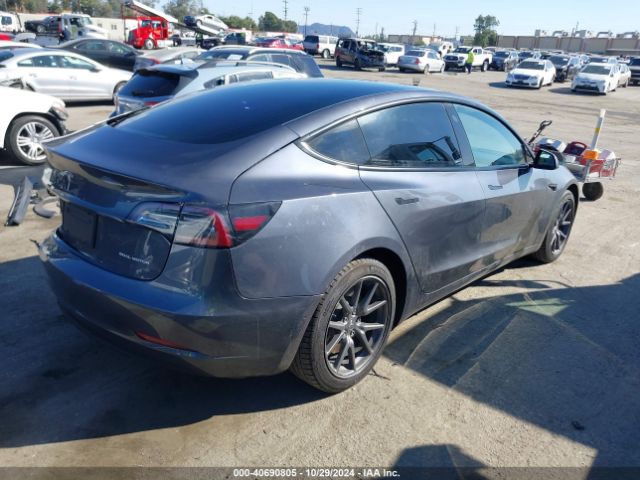 5YJ3E1EB9NF228568 Tesla Model 3 Long Range Dual Motor All-wheel Drive