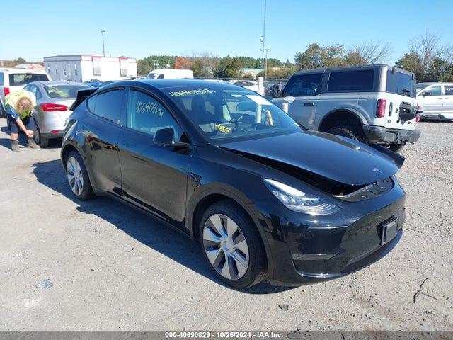 2023 TESLA MODEL Y 7SAYGAEE2PF612921 Photo 0