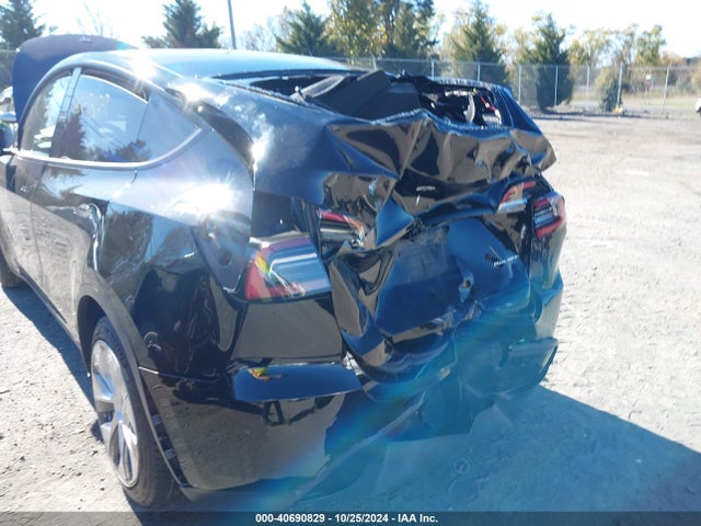 2023 TESLA MODEL Y 7SAYGAEE2PF612921 Photo 5
