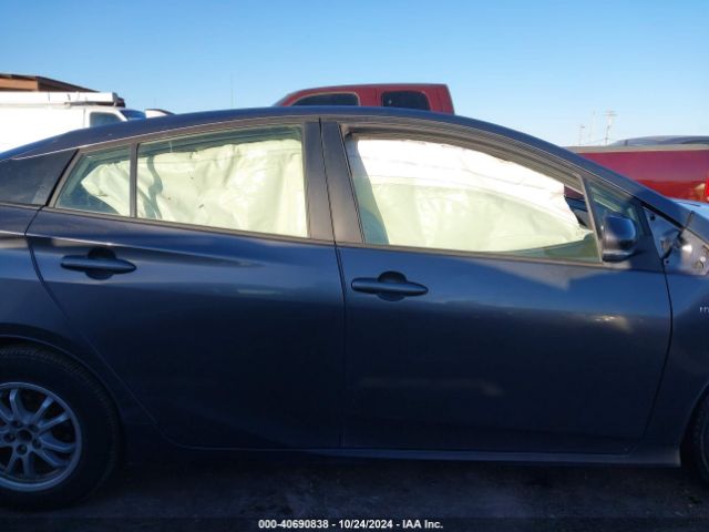 JTDKBRFU9G3017812 Toyota Prius Two