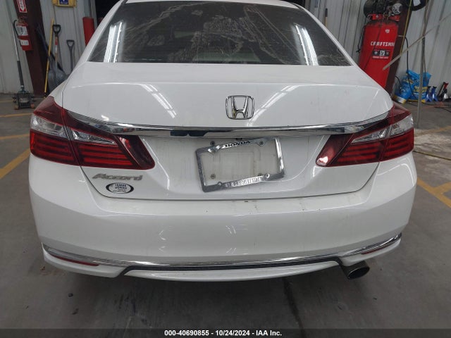 Honda ACCORD LX 2016 1HGCR2F32GA150648 Image 17