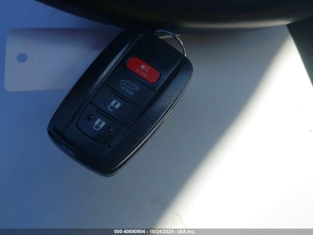 2T3EWRFV4LW054042 Toyota Rav4 Hybrid Xse