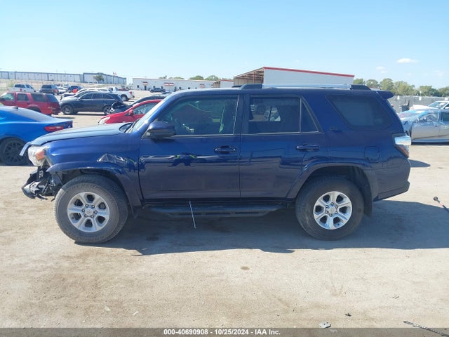 Toyota 4RUNNER SR5 2019 JTEBU5JR8K5732367 Image 13
