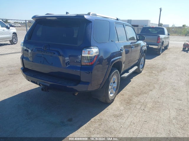 Toyota 4RUNNER SR5 2019 JTEBU5JR8K5732367 Image 4
