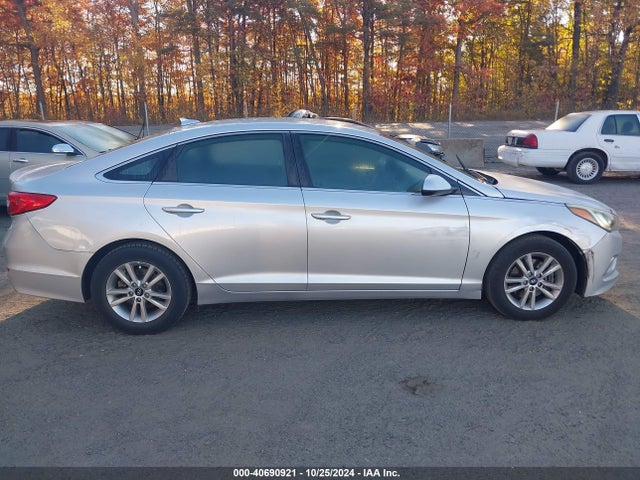 Hyundai SONATA SE 2016 5NPE24AF3GH369524 Image 13