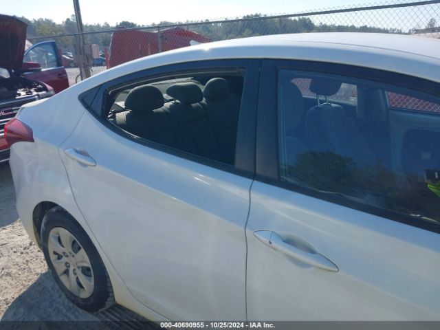 5NPDH4AE1GH714325 Hyundai ELANTRA SE