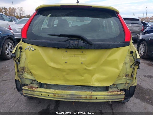 Honda FIT LX 2016 JHMGK5H55GX000792 Image 17