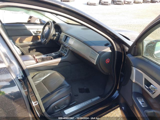 2012 JAGUAR XF SAJWA0FB1CLS58516 Photo 4