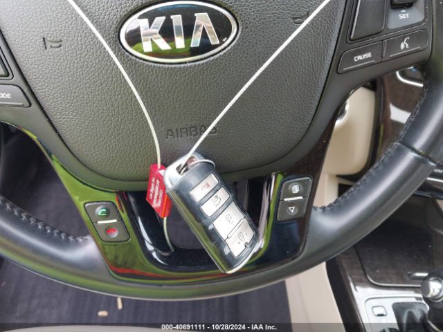 KNALN4D79G5215190 KIA Cadenza