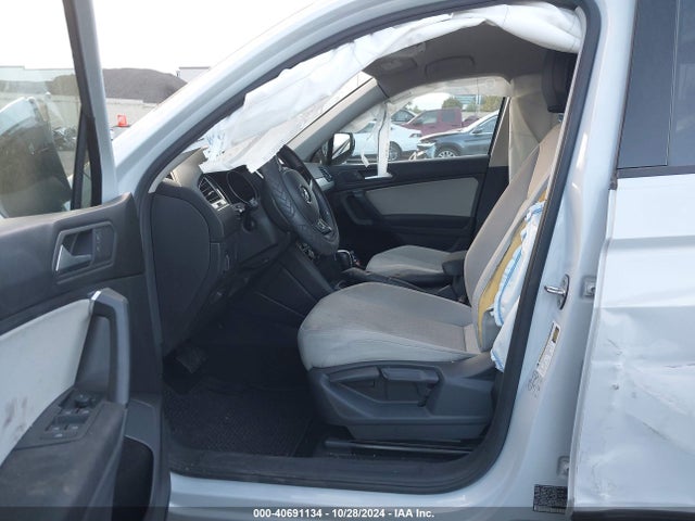 3VV0B7AX7KM040009 Volkswagen Tiguan 2.0t S