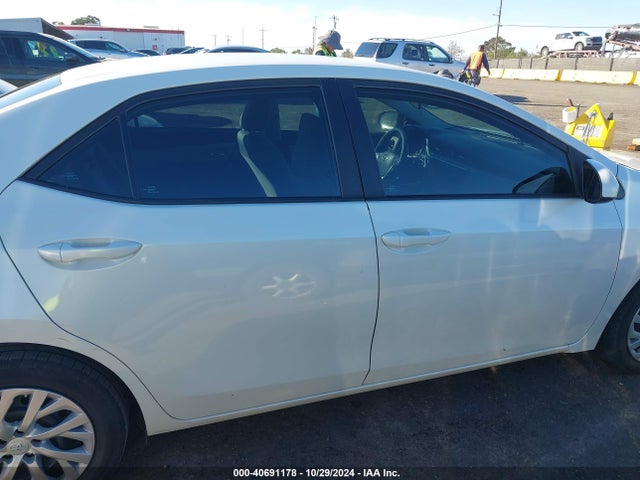 Toyota COROLLA LE 2019 5YFBURHE5KP946167 Image 13