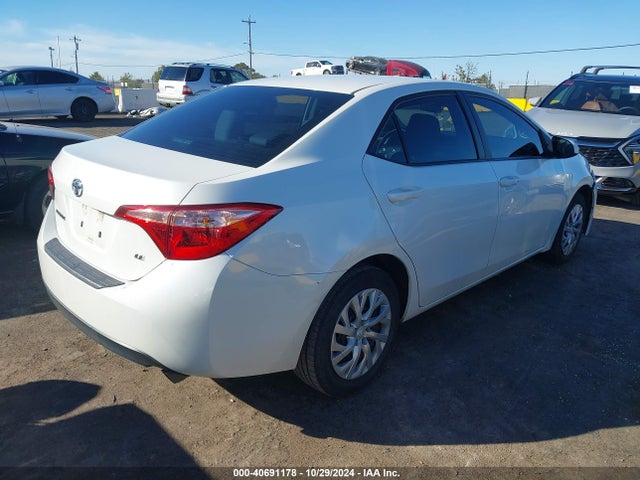 Toyota COROLLA LE 2019 5YFBURHE5KP946167 Image 4