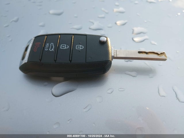 5XXGT4L38KG340839 KIA Optima Lx