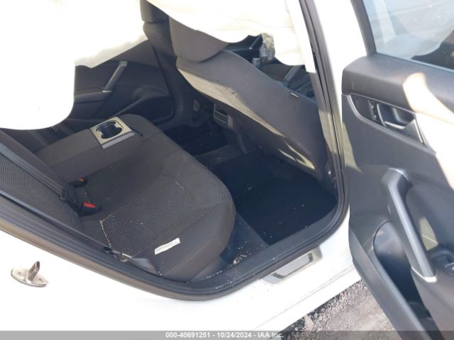 1VWAT7A33GC062818 Volkswagen Passat 1.8t S