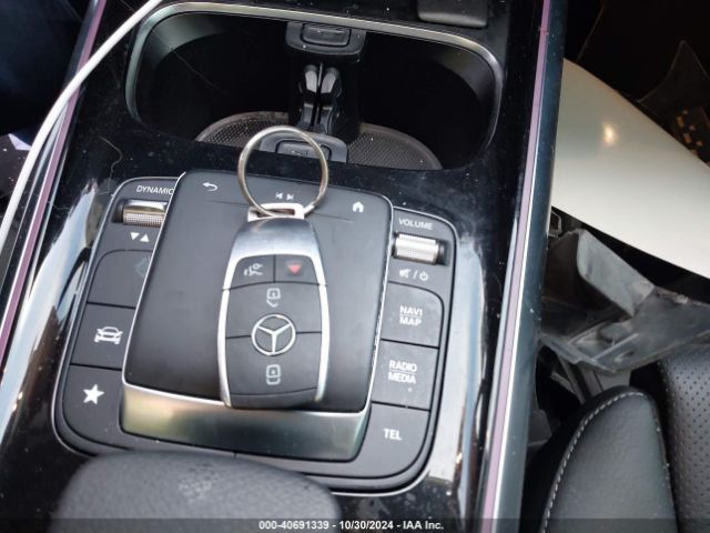 W1N4N4GB6NJ321150 Mercedes-Benz GLA 250