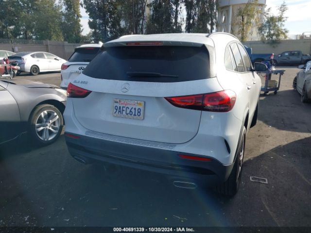 W1N4N4GB6NJ321150 Mercedes-Benz GLA 250