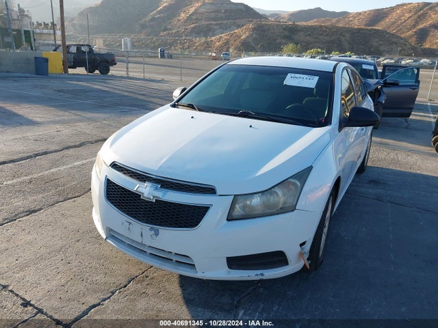 Chevrolet Cruze Ls Auto 2014 1G1PA5SH4E7138420 Image 2