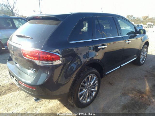 2LMDJ8JK3EBL08699 Lincoln MKX