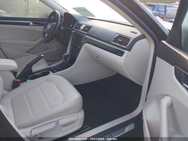 1VWMA7A32KC005103 Volkswagen Passat 2.0t Se R-line