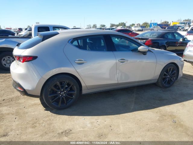 JM1BPAML3N1517096 Mazda Mazda3 Premium