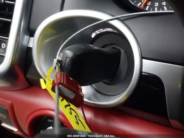 2017 PORSCHE CAYENNE WP1AC2A25HLA92982 Photo 10