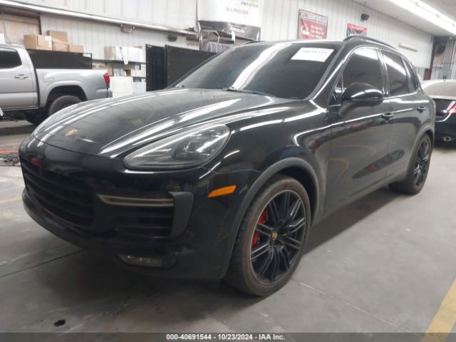 2017 PORSCHE CAYENNE WP1AC2A25HLA92982 Photo 1