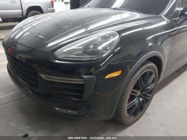 2017 PORSCHE CAYENNE WP1AC2A25HLA92982 Photo 5