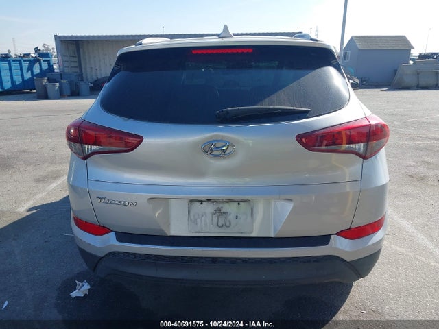 Hyundai Tucson Sel Plus 2018 KM8J33A46JU766884 Image 16