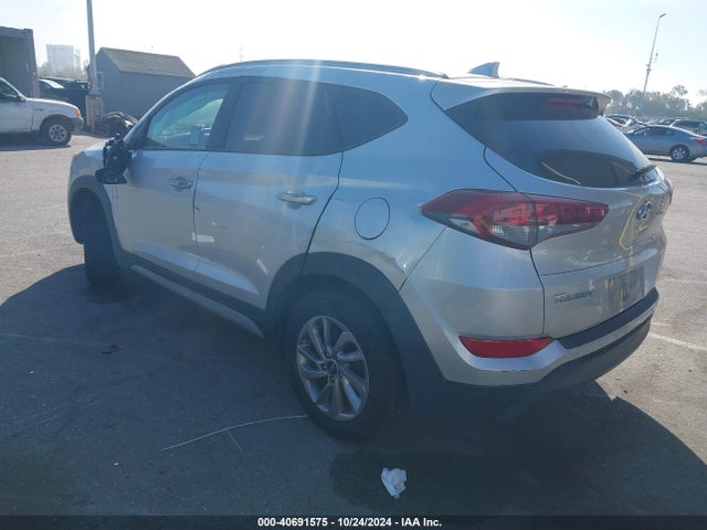 Hyundai Tucson Sel Plus 2018 KM8J33A46JU766884 Image 3