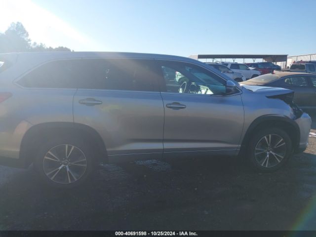 5TDZARFH0HS023597 Toyota Highlander Le