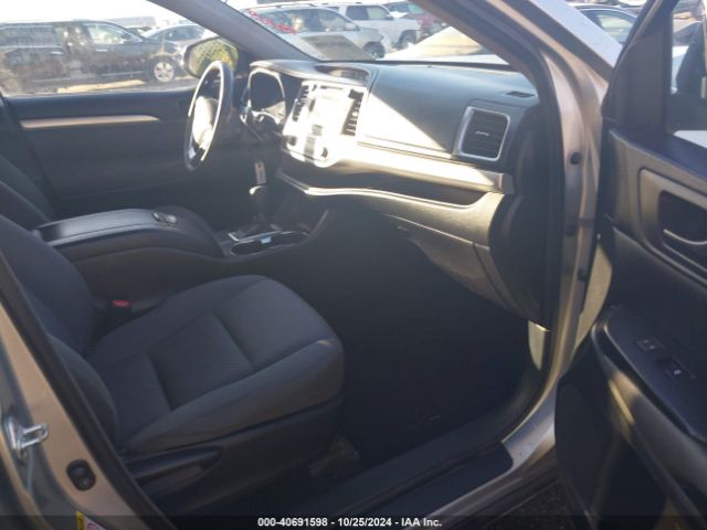 5TDZARFH0HS023597 Toyota Highlander Le