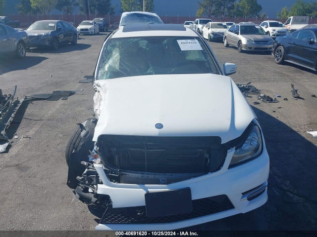 WDDGF4HB9EA963156 Mercedes-Benz C 250 Luxury/sport