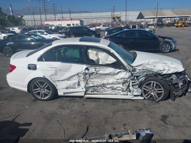 WDDGF4HB9EA963156 Mercedes-Benz C 250 Luxury/sport