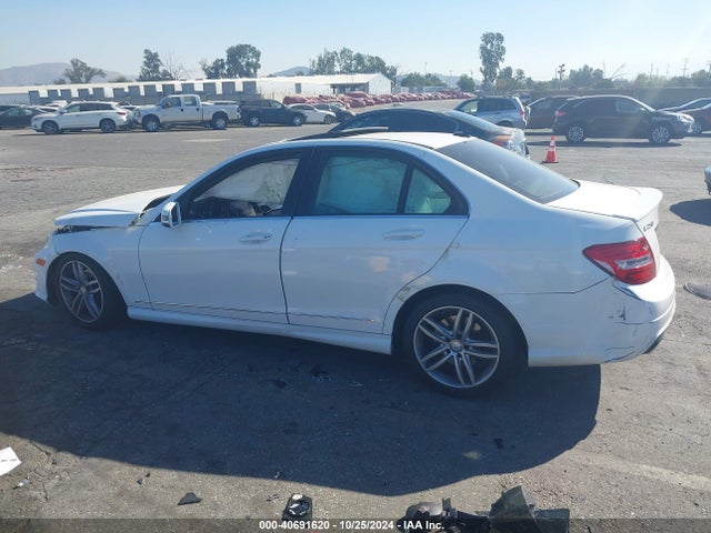 WDDGF4HB9EA963156 Mercedes-Benz C 250 Luxury/sport