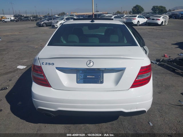 WDDGF4HB9EA963156 Mercedes-Benz C 250 Luxury/sport