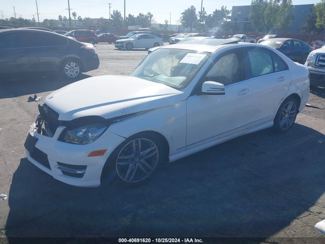 WDDGF4HB9EA963156 Mercedes-Benz C 250 Luxury/sport