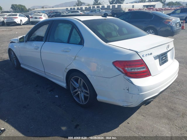 WDDGF4HB9EA963156 Mercedes-Benz C 250 Luxury/sport